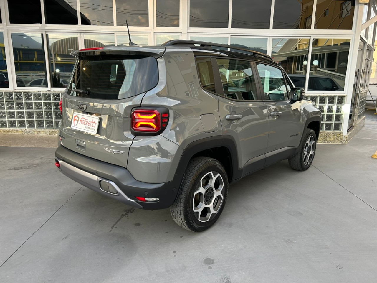 Renegade 1.3 16V 4P FLEX T270 TRAILHAWK 4X4 TURBO AUTOMÁTICO