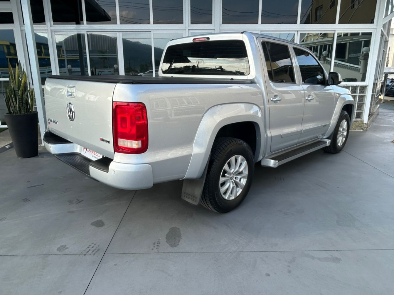 VOLKSWAGEN Amarok 2.0 16V 4X4 CABINE DUPLA COMFORTLINE TURBO INTERCOOLER AUTOMÁTICO