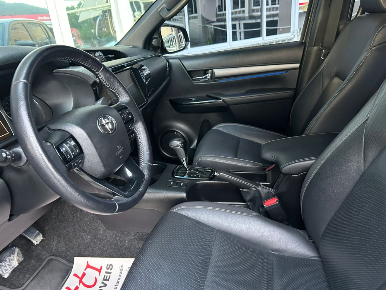 Hilux Caminhonete 2.8 16V SRX CONQUEST 4X4 TURBO DIESEL CABINE DUPLA AUTOMÁTICO