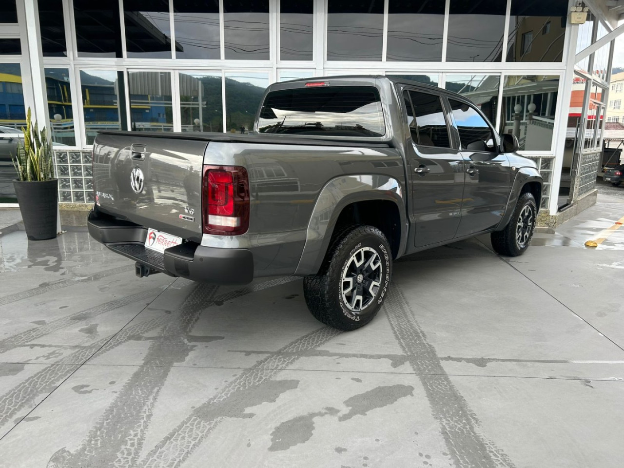 Amarok 3.0 V6 CABINE DUPLA CONFORT 4X4 TURBO INTERCOOLER AUTOMÁTICO