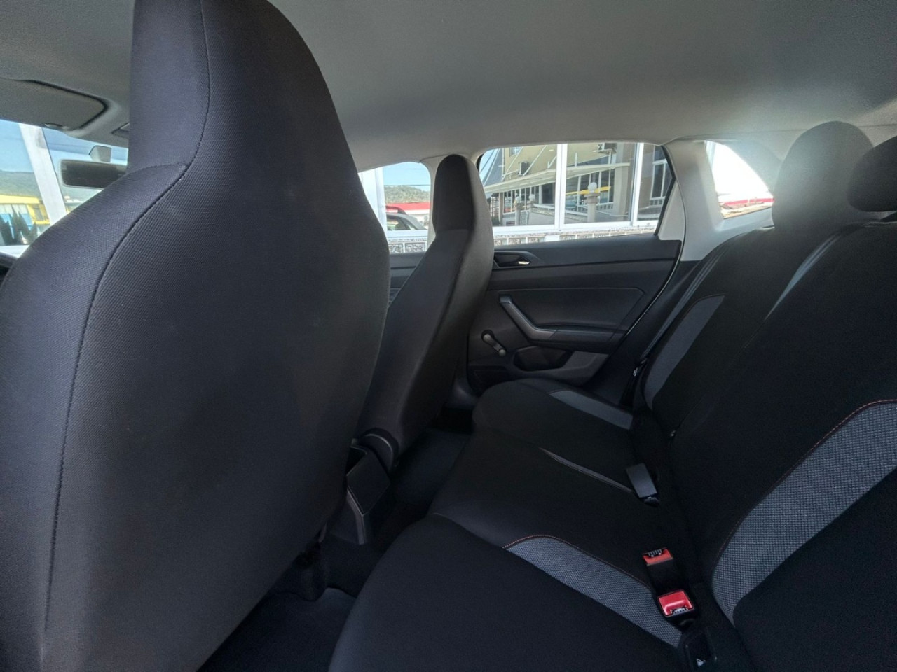 Polo Hatch 1.0 4P MPI TRACK