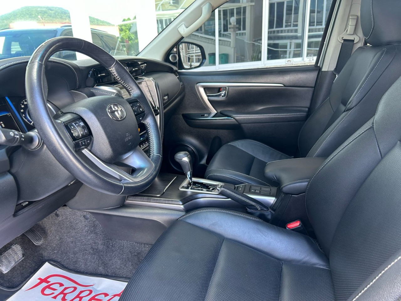 Hilux SW4 2.8 4P SRX 4X4 TURBO DIESEL AUTOMÁTICO