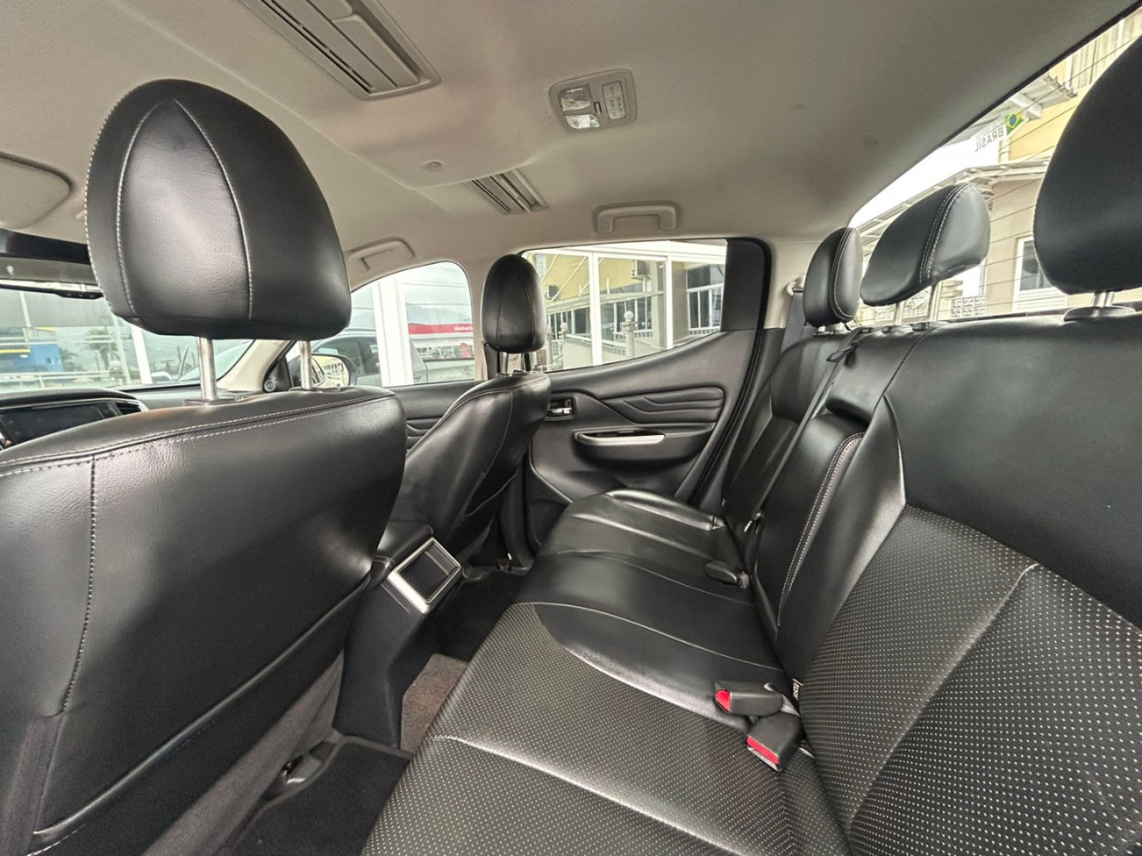 L 200 Triton 2.4 16V SPORT HPE-S 4X4 CABINE DUPLA TURBO DIESEL AUTOMÁTICO