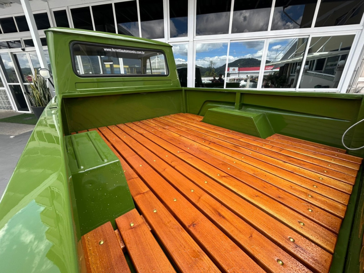 F-75 2.3 4X4 PICK-UP
