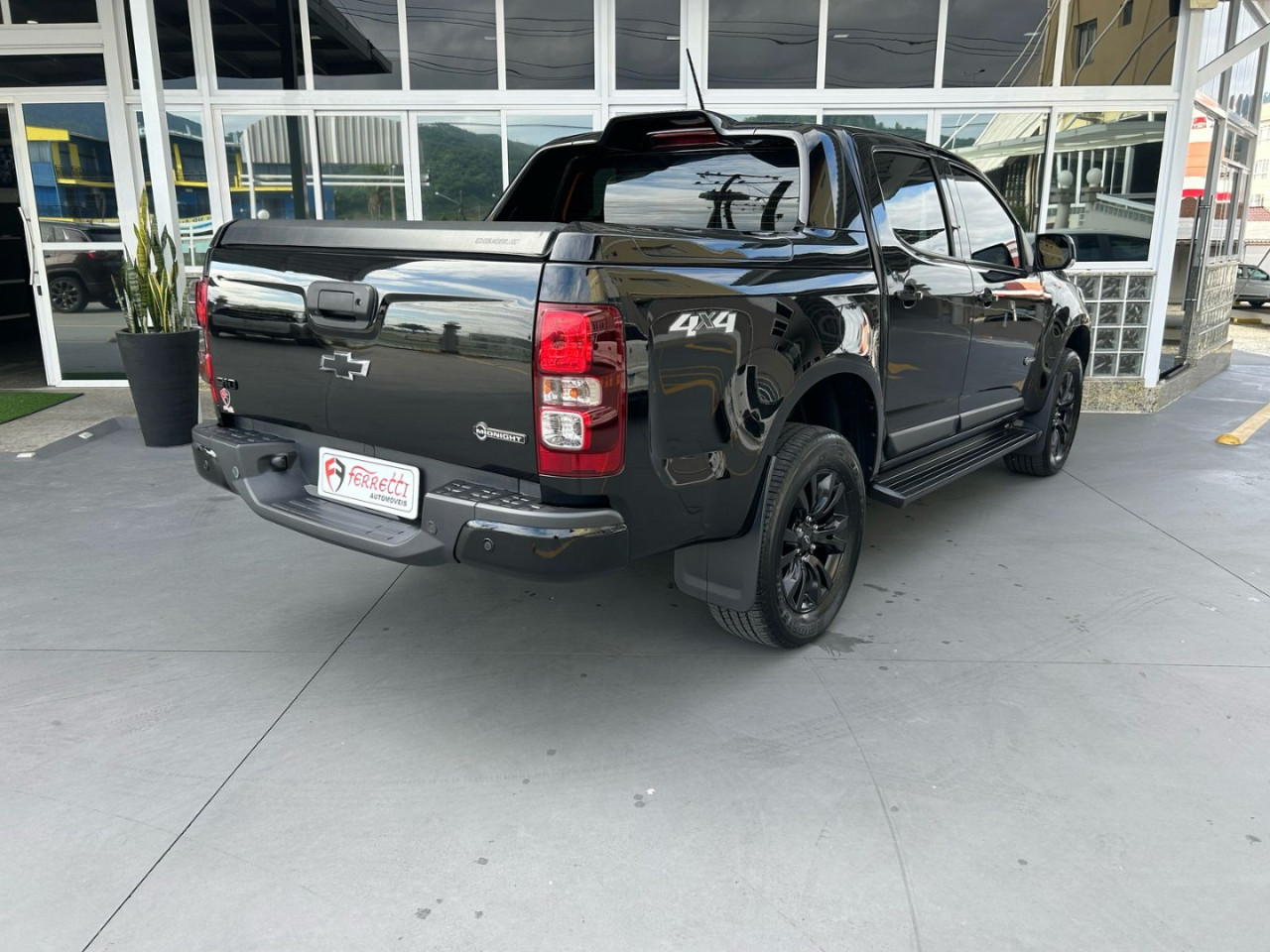S10 2.8 12V MIDNIGHT CABINE DUPLA 4X4 TURBO DIESEL AUTOMÁTICO