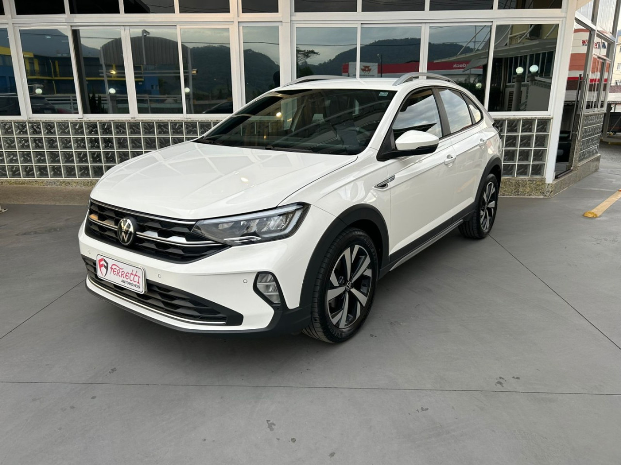 Nivus 1.0 4P FLEX 200 TSI HIGHLINE TURBO AUTOMÁTICO