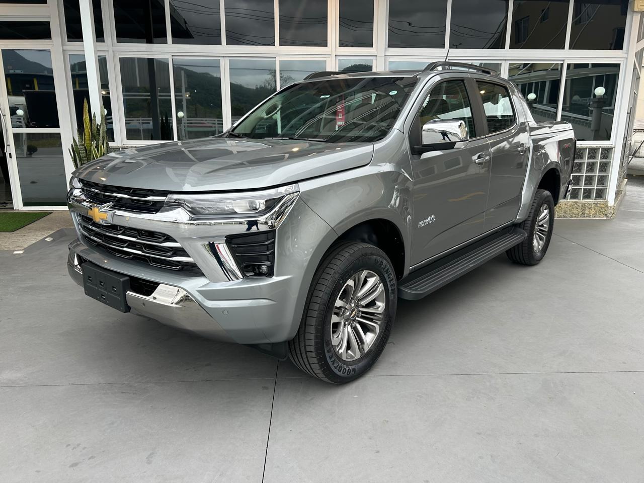 S10 2.8 12V HIGH COUNTRY CABINE DUPLA 4X4 TURBO DIESEL AUTOMÁTICO