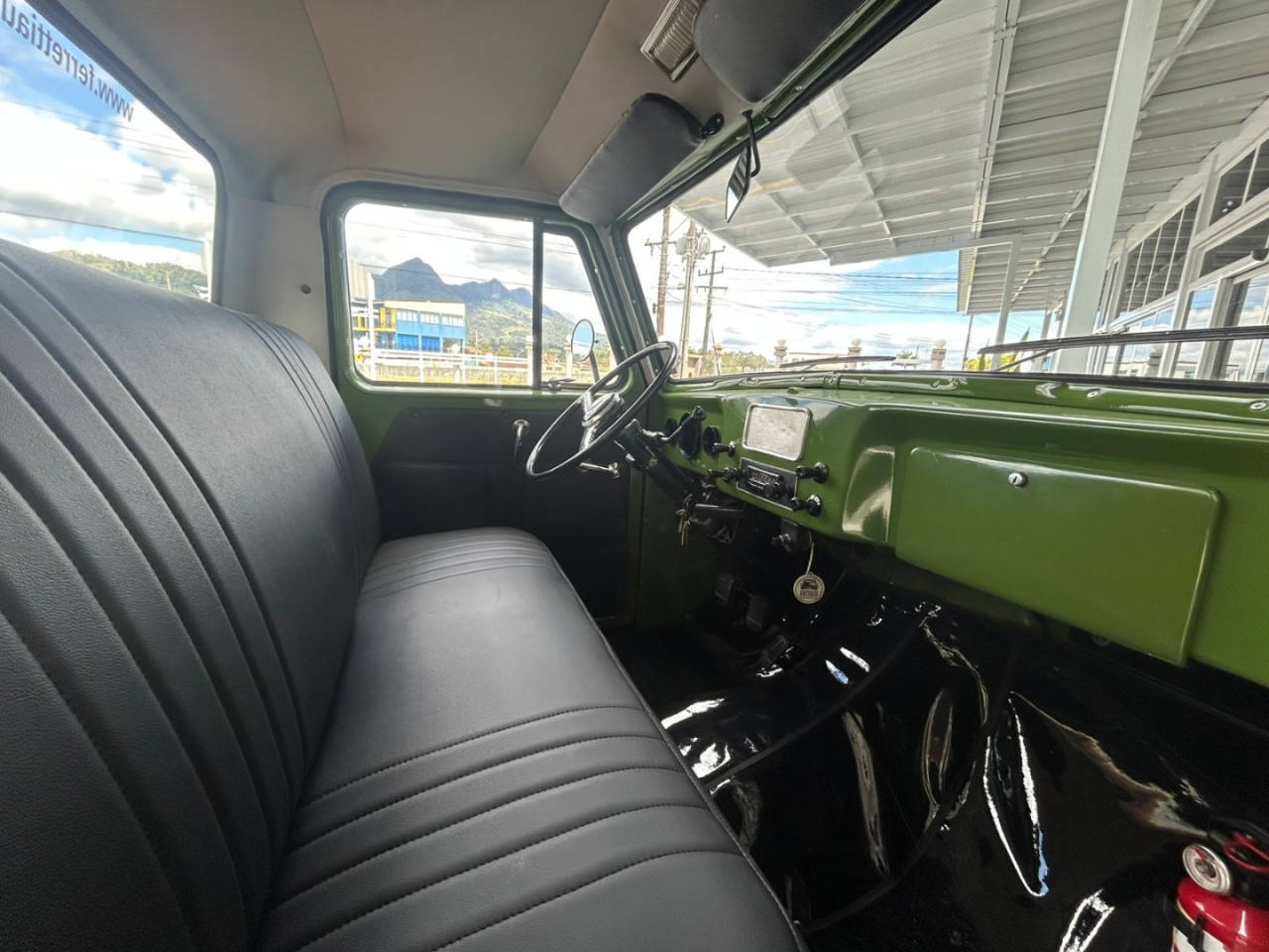 F-75 2.3 4X4 PICK-UP