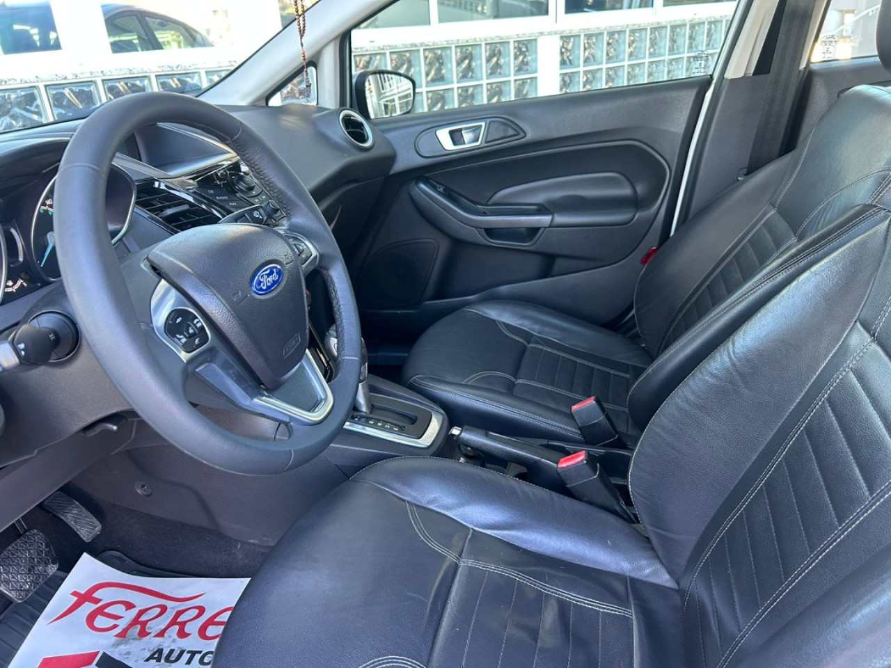 Fiesta Hatch 1.6 4P FLEX TITANIUM POWERSHIFT AUTOMÁTICO