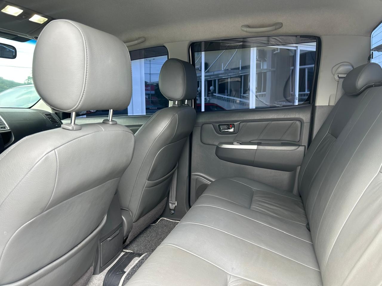 TOYOTA Hilux Caminhonete 3.0 4P SRV DIESEL CABINE DUPLA