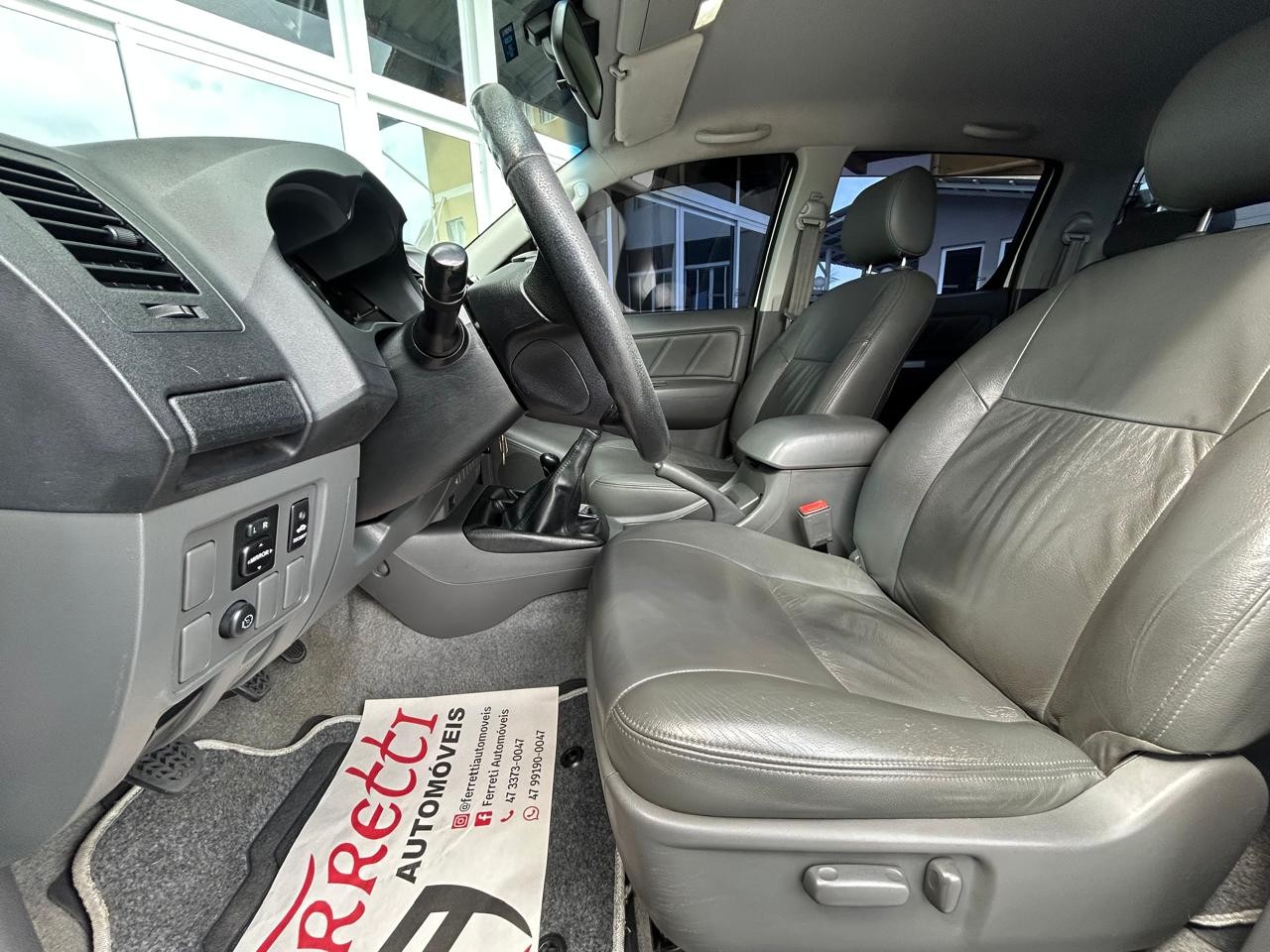 TOYOTA Hilux Caminhonete 3.0 4P SRV DIESEL CABINE DUPLA