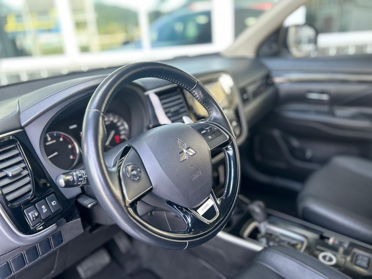 Outlander 2.2 16V 4P 4X4 DIESEL AUTOMÁTICO