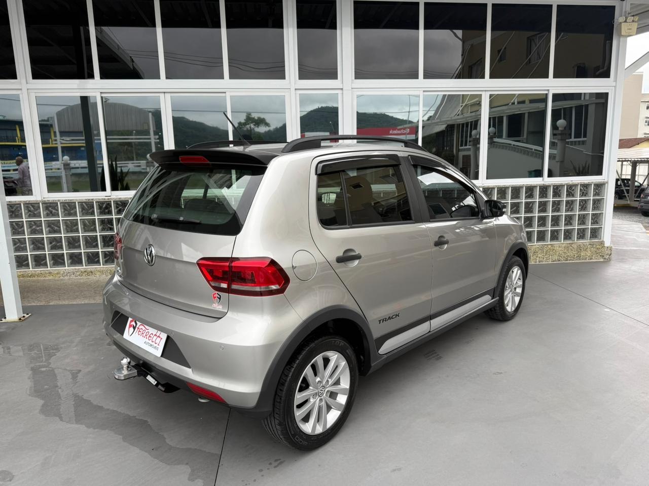 VOLKSWAGEN Fox 1.0 4P TRACK FLEX