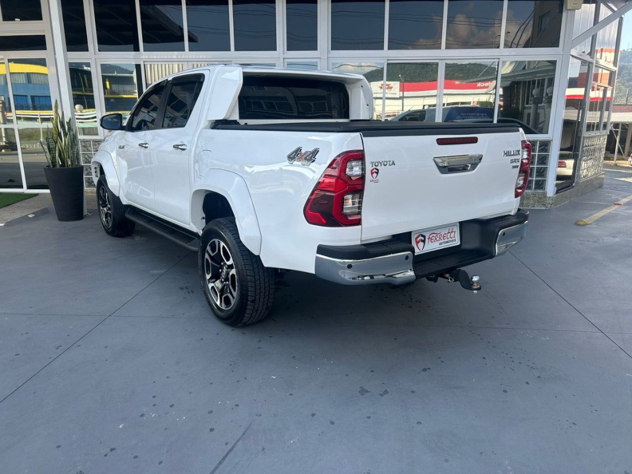 Hilux Caminhonete 2.8 16V SRX PLUS 4X4 TURBO DIESEL CABINE DUPLA AUTOMÁTICO