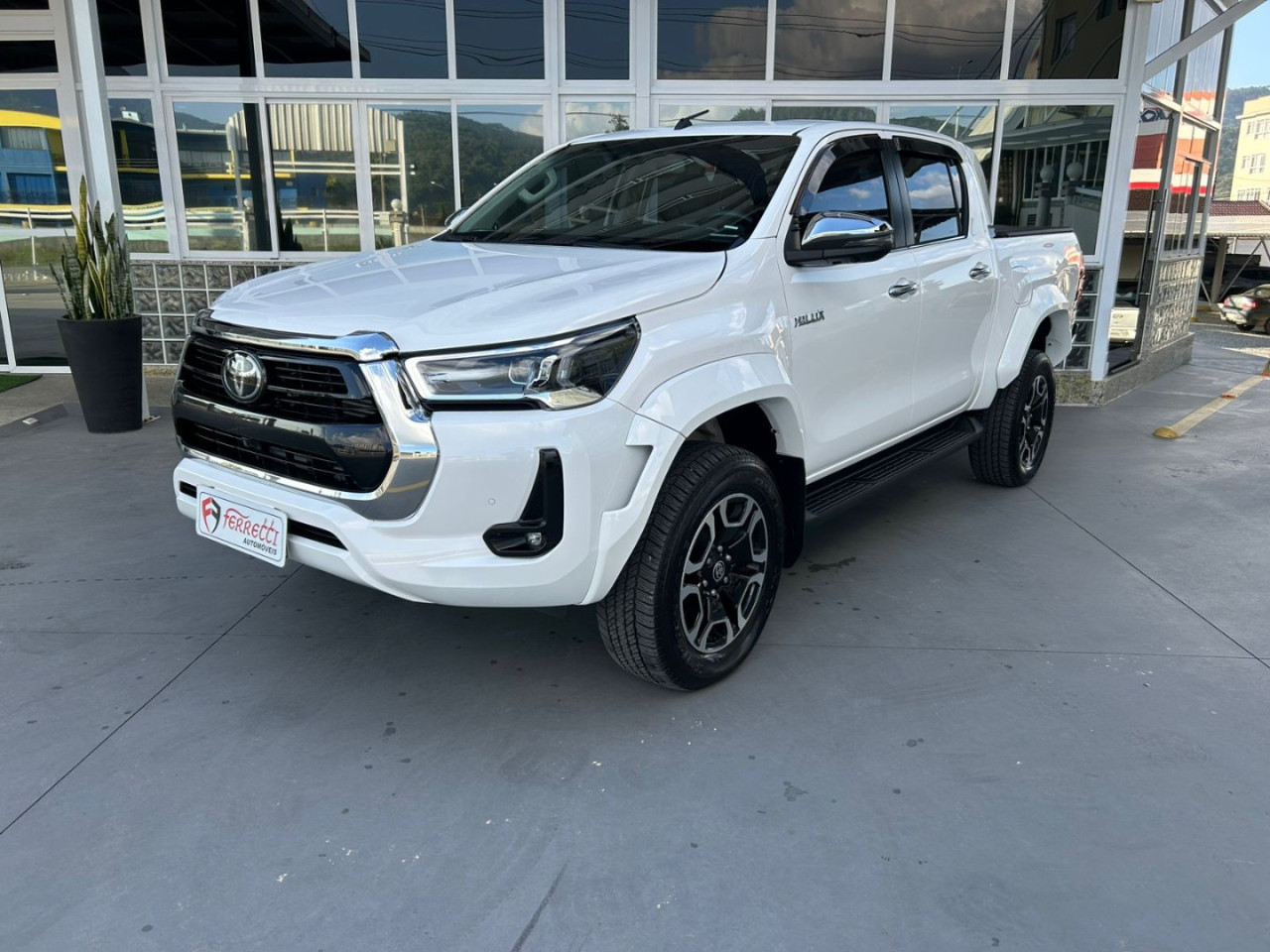 Hilux Caminhonete 2.8 16V SRX PLUS 4X4 TURBO DIESEL CABINE DUPLA AUTOMÁTICO