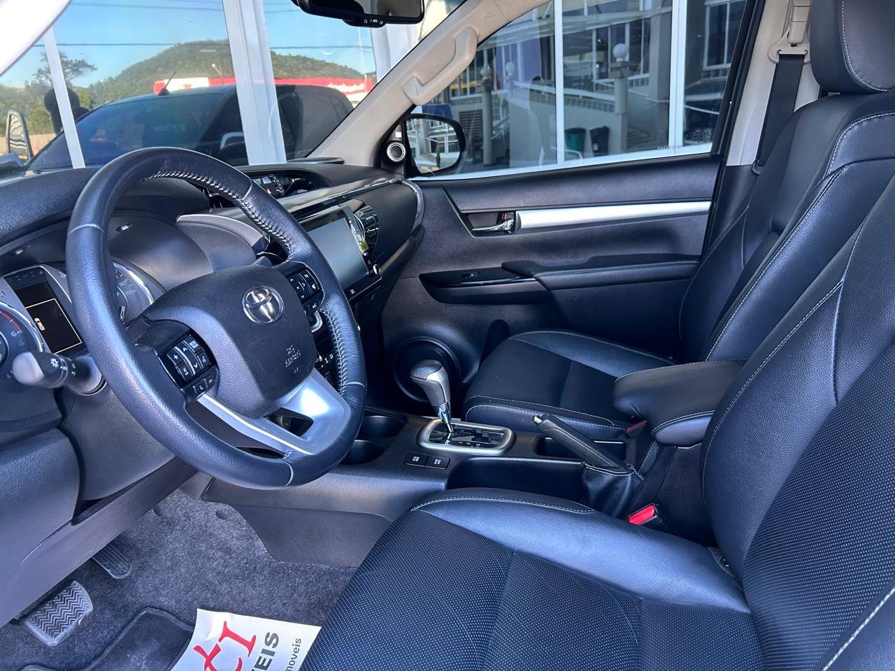 Hilux Caminhonete 2.8 16V SRX 4X4 DIESEL CABINE DUPLA AUTOMÁTICO