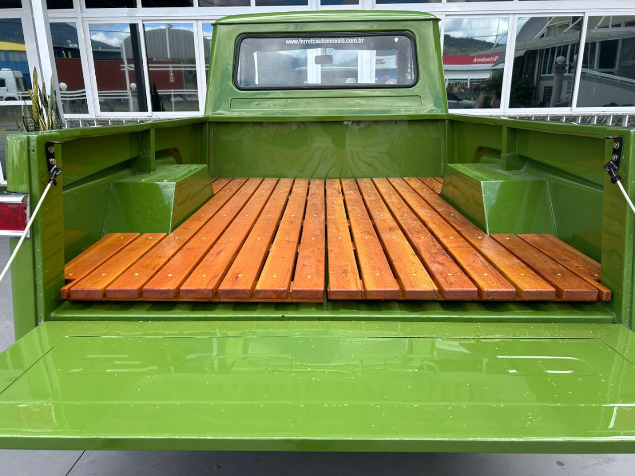 F-75 2.3 4X4 PICK-UP
