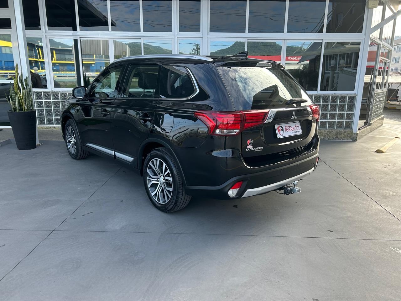 Outlander 2.2 16V 4P 4X4 DIESEL AUTOMÁTICO
