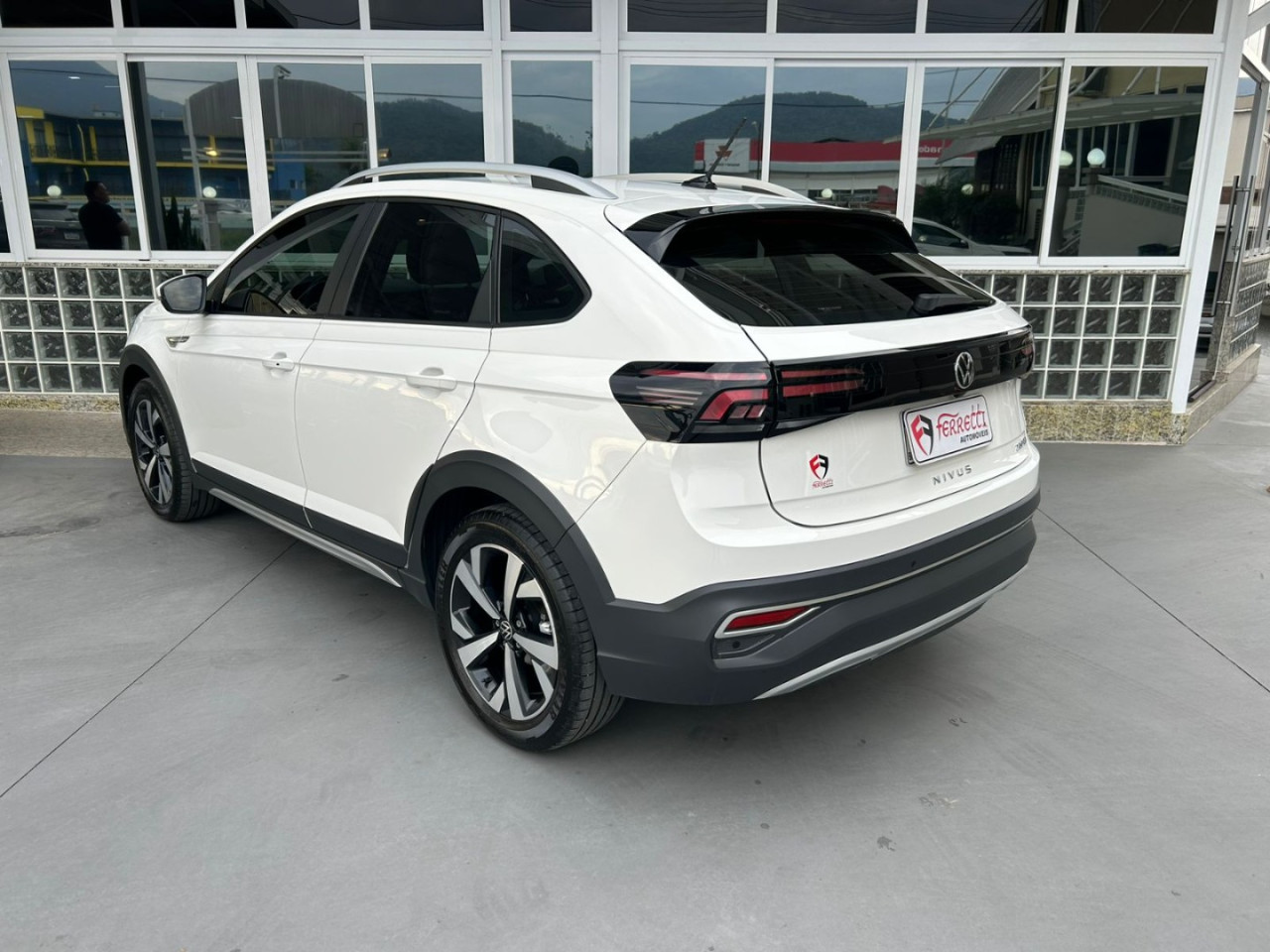 Nivus 1.0 4P FLEX 200 TSI HIGHLINE TURBO AUTOMÁTICO