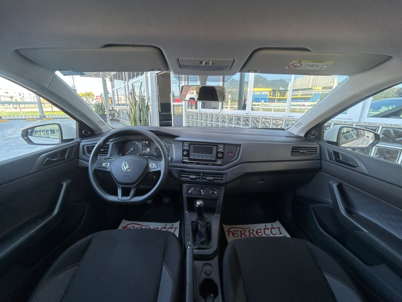 Polo Hatch 1.0 4P MPI TRACK