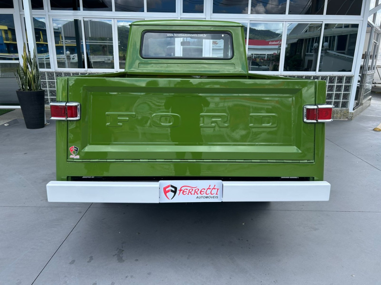 F-75 2.3 4X4 PICK-UP