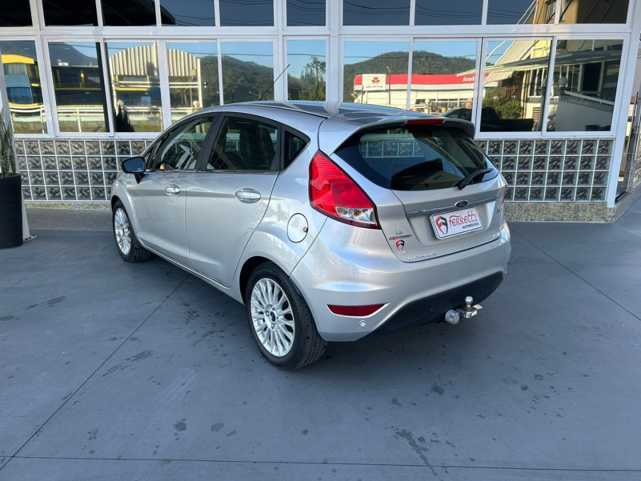 Fiesta Hatch 1.6 4P FLEX TITANIUM POWERSHIFT AUTOMÁTICO