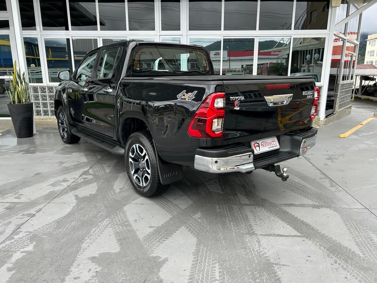 Hilux Caminhonete 2.8 16V SRX 4X4 TURBO DIESEL CABINE DUPLA AUTOMÁTICO