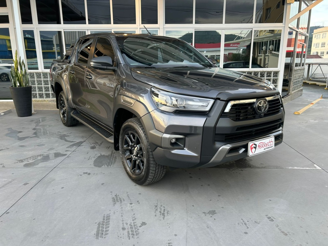 Hilux Caminhonete 2.8 16V SRX CONQUEST 4X4 TURBO DIESEL CABINE DUPLA AUTOMÁTICO