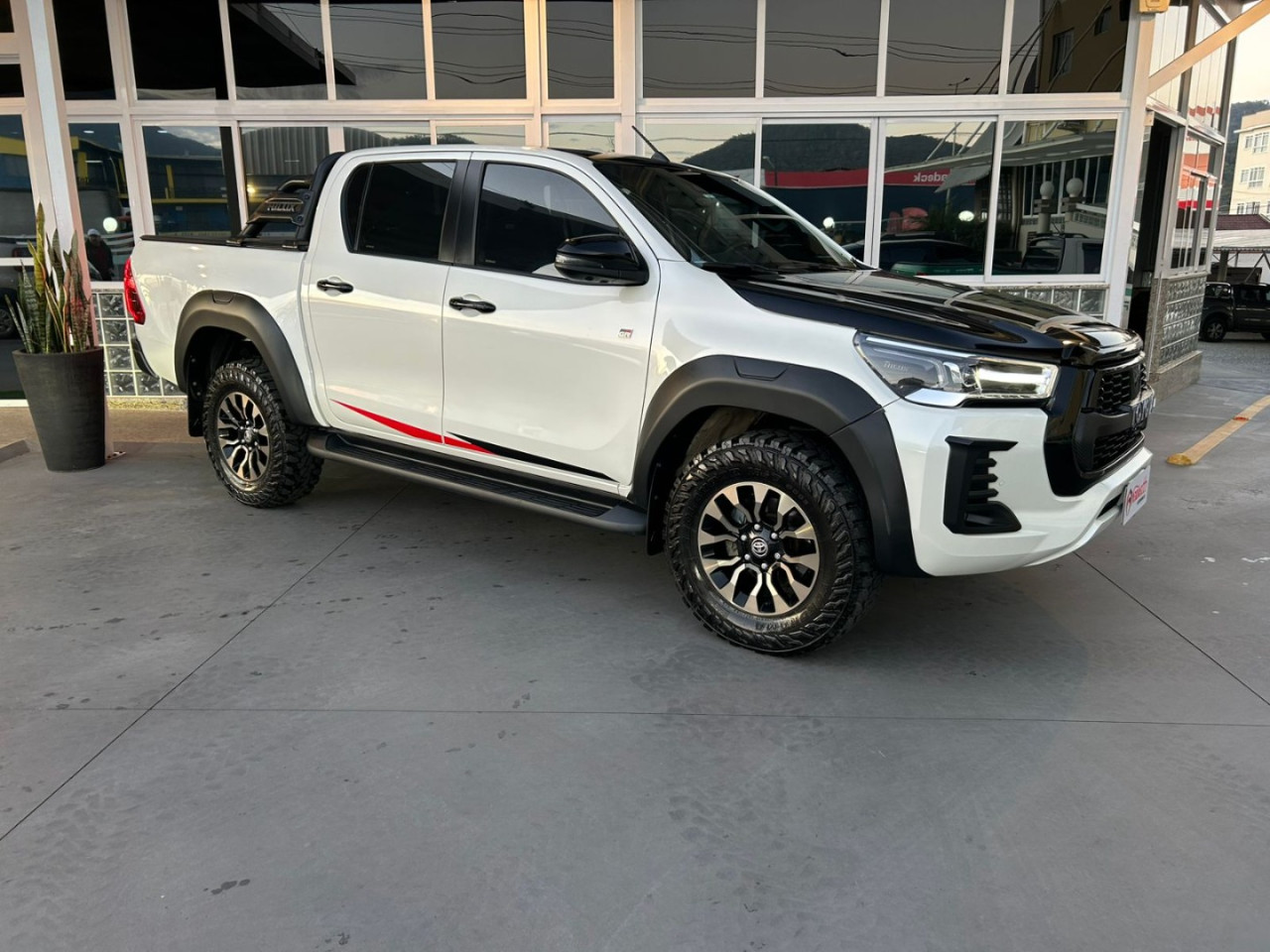 Hilux Caminhonete 2.8 16V GR SPORT 4X4 TURBO DIESEL CABINE DUPLA AUTOMÁTICO