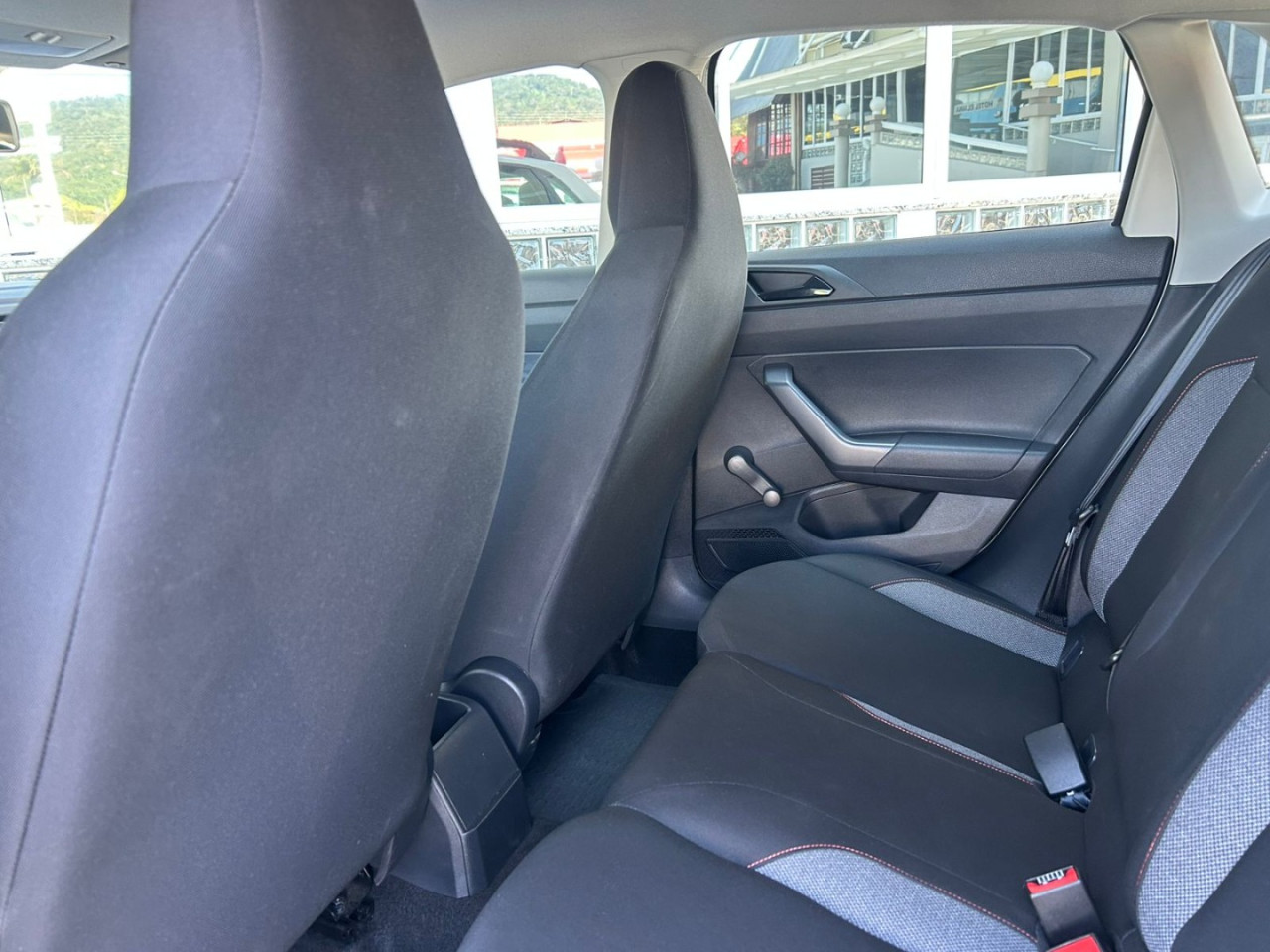 Polo Hatch 1.0 4P MPI TRACK