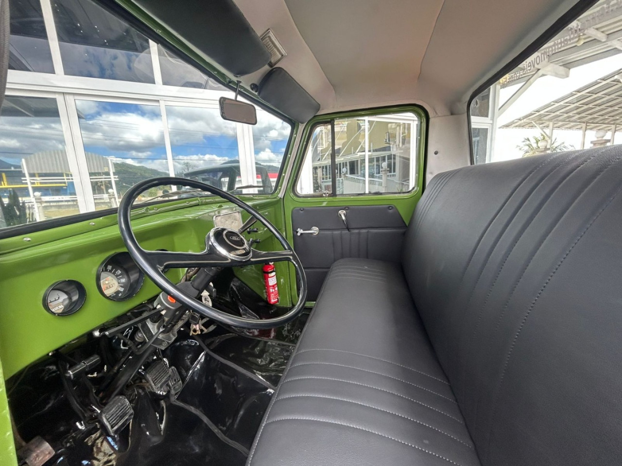 F-75 2.3 4X4 PICK-UP