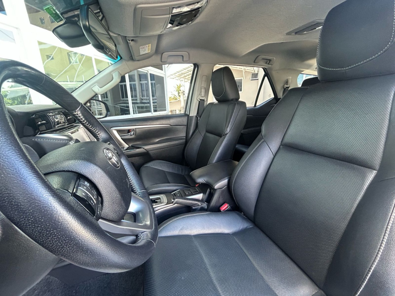 Hilux SW4 2.8 4P SRX 4X4 TURBO DIESEL AUTOMÁTICO