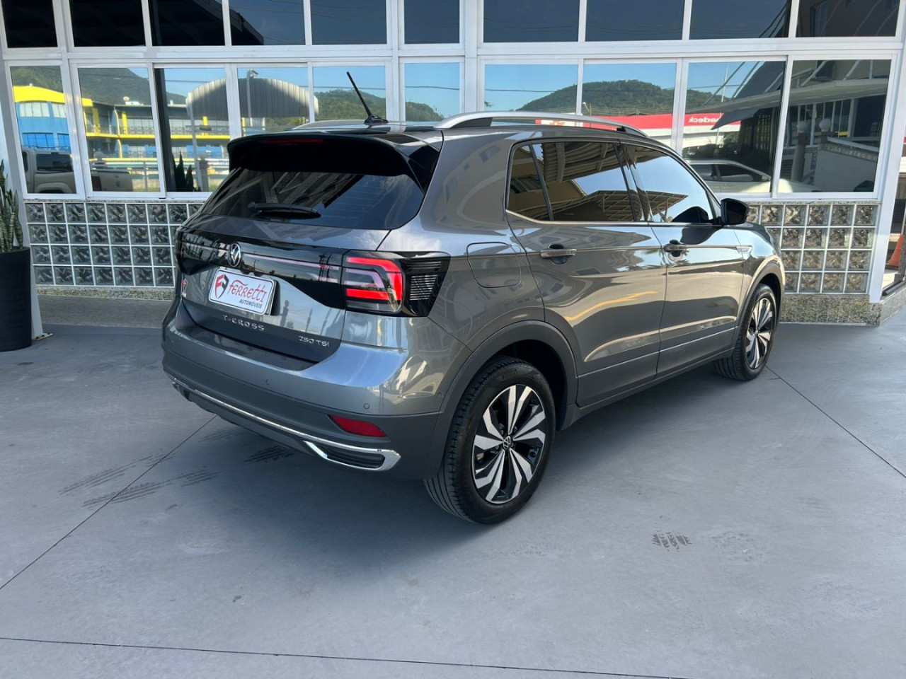 T-Cross 1.4 4P 250 TSI FLEX HIGHLINE AUTOMÁTICO