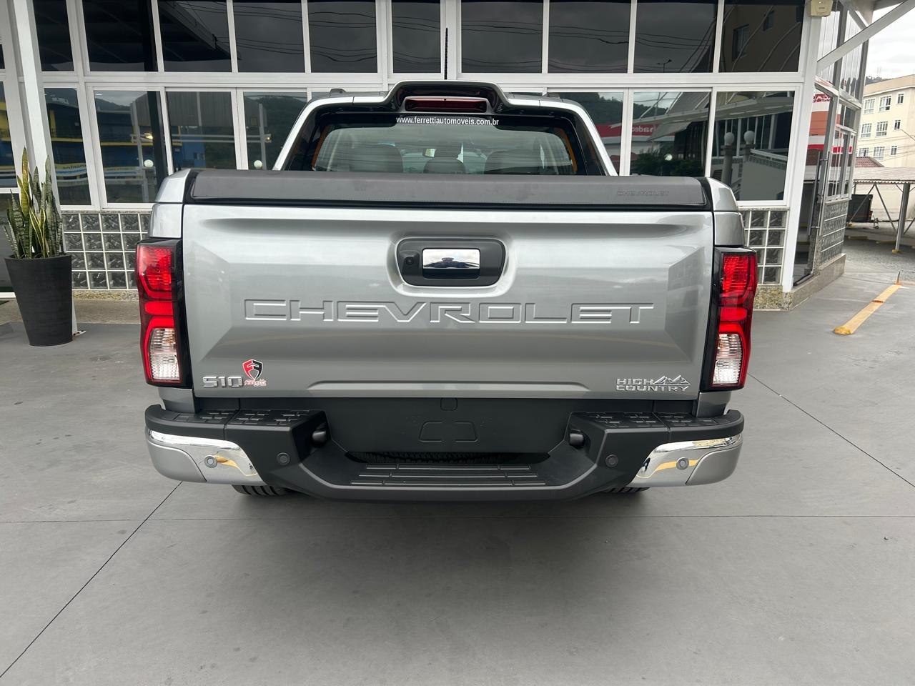 S10 2.8 12V HIGH COUNTRY CABINE DUPLA 4X4 TURBO DIESEL AUTOMÁTICO