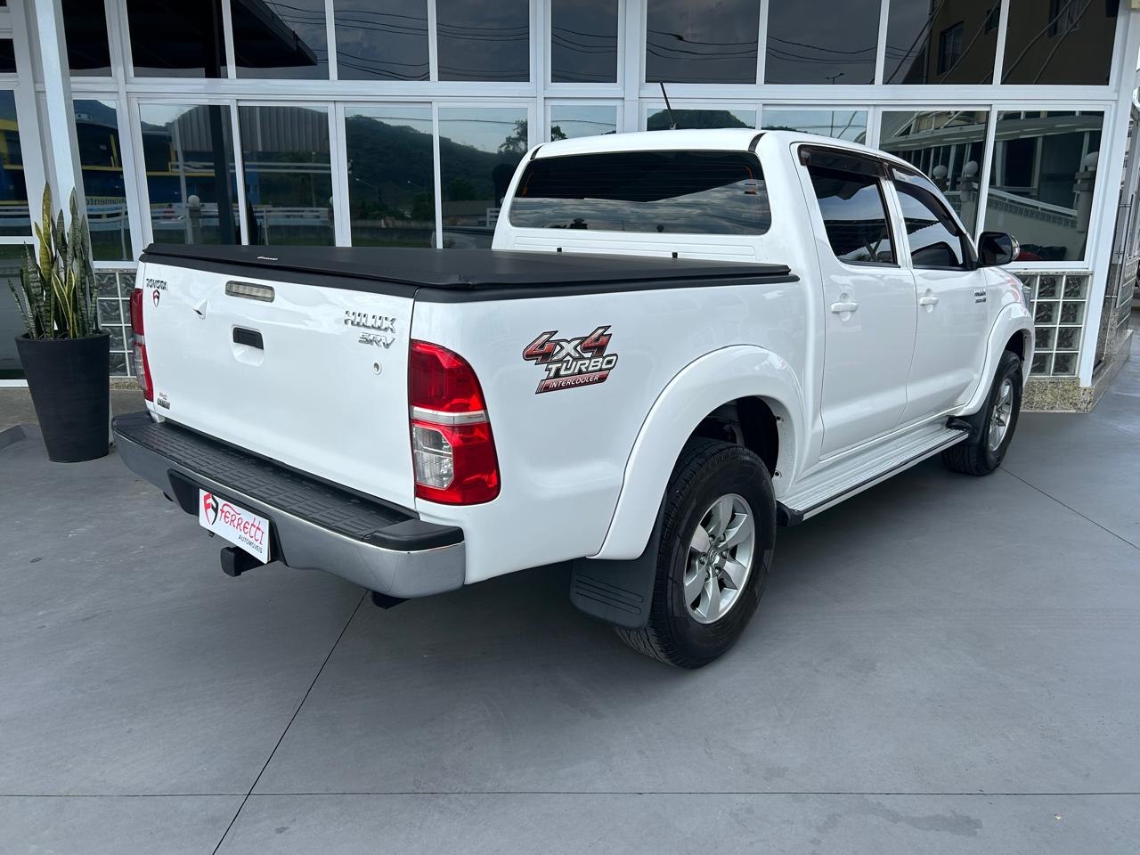 TOYOTA Hilux Caminhonete 3.0 4P SRV DIESEL CABINE DUPLA