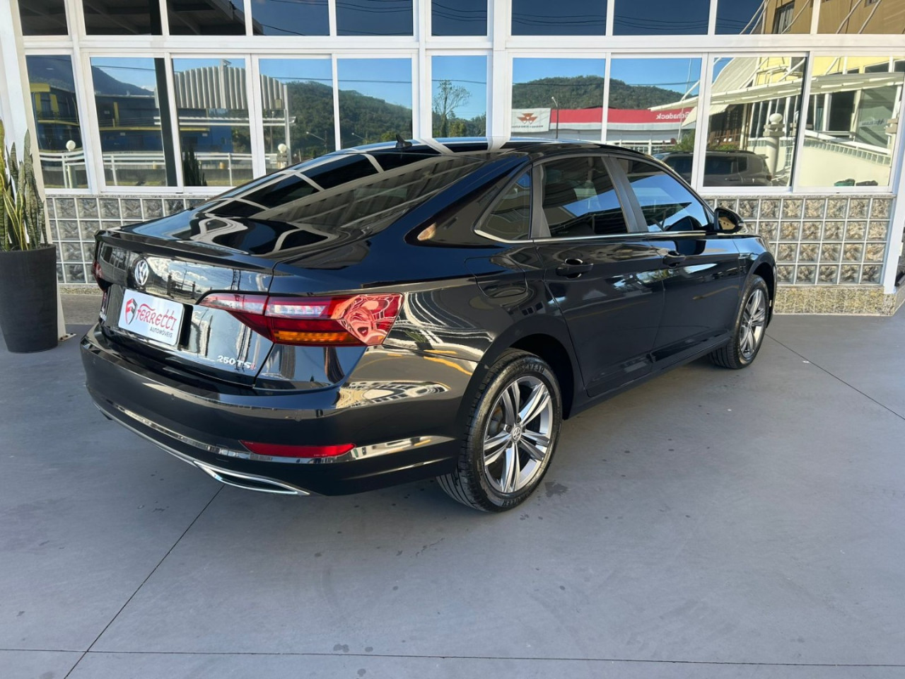 Jetta 1.4 4P 250 TSI R-LINE AUTOMÁTICO
