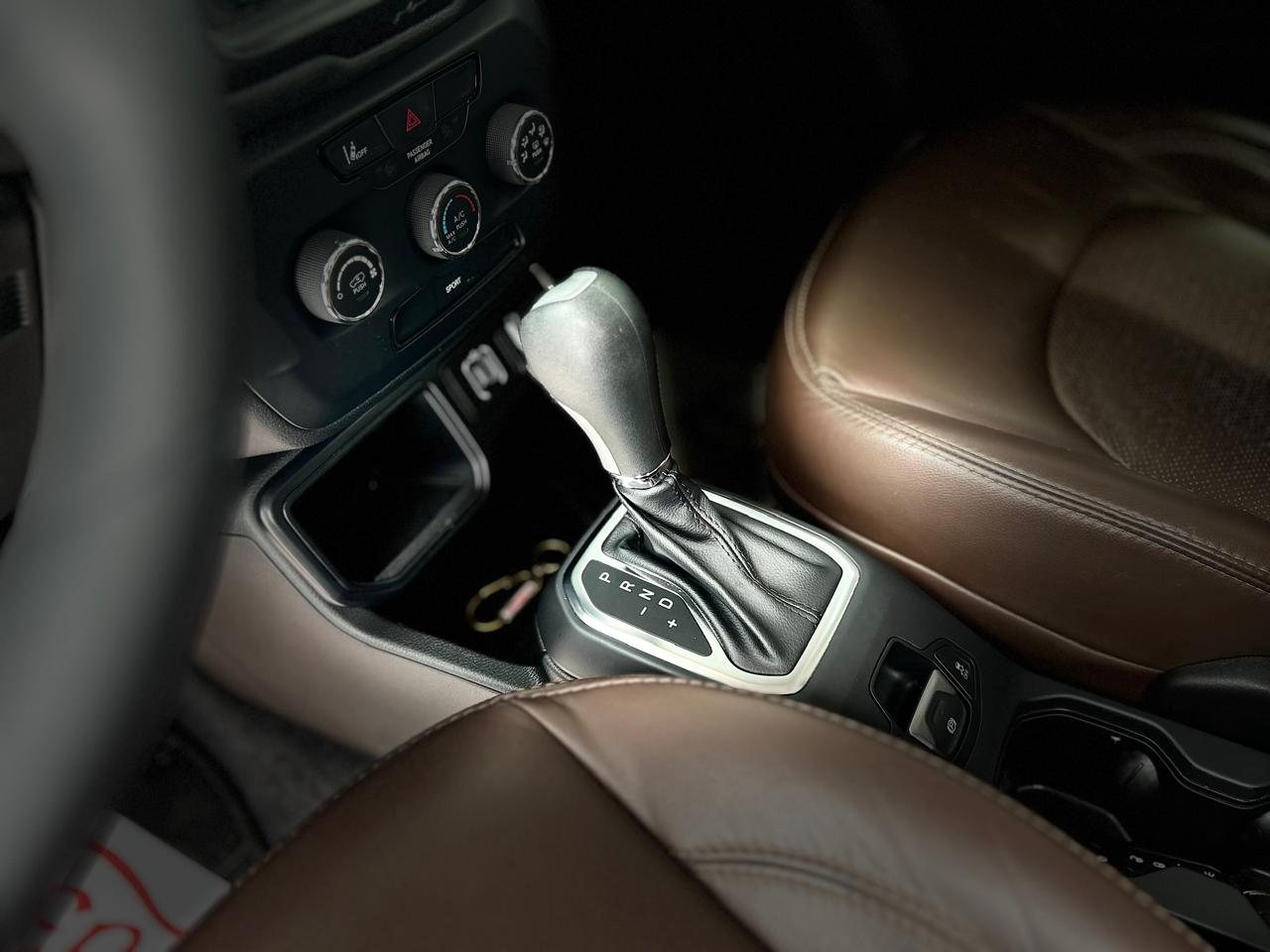 JEEP Renegade 1.3 16V 4P FLEX T270 SPORT TURBO AUTOMÁTICO