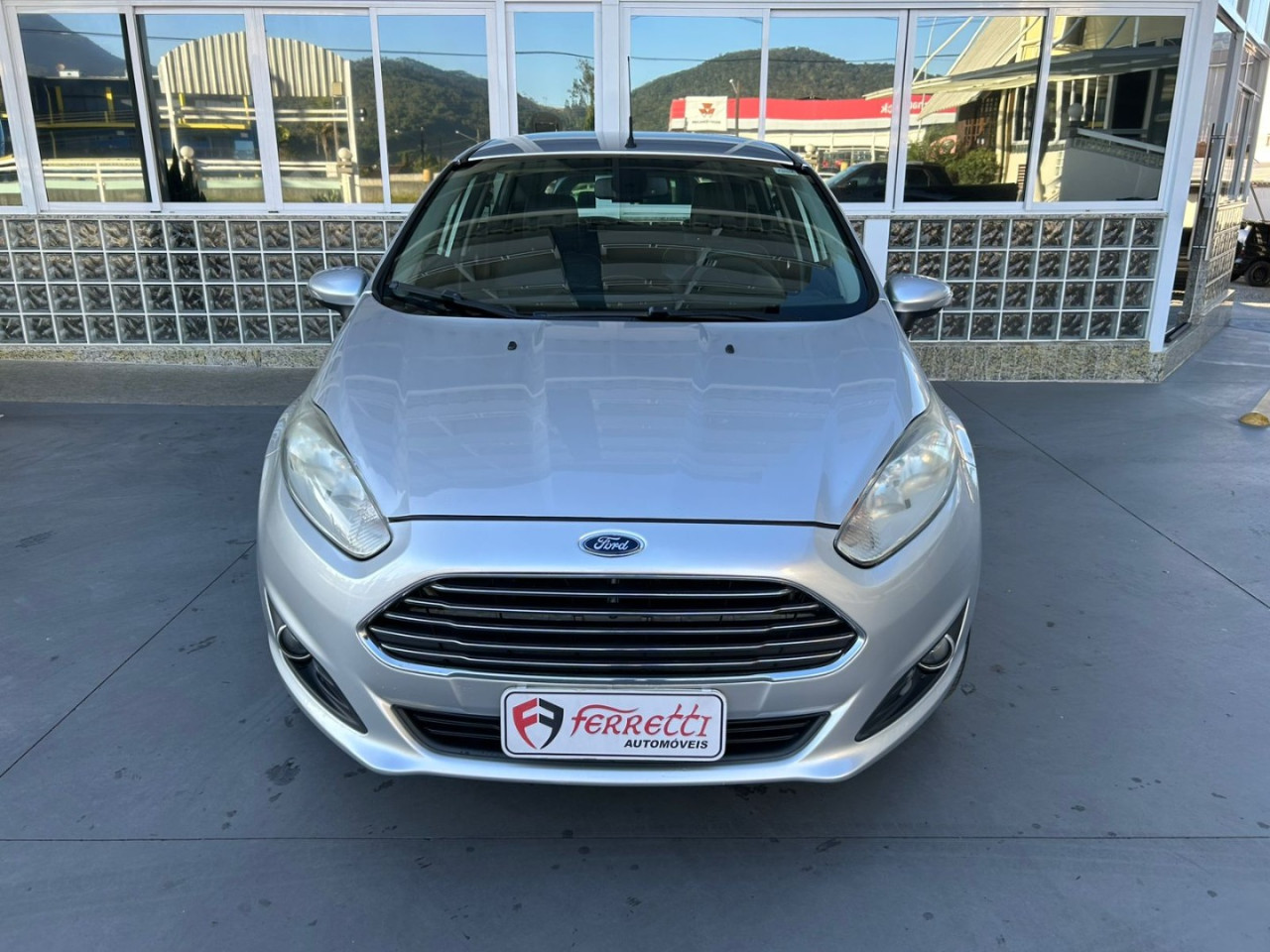 Fiesta Hatch 1.6 4P FLEX TITANIUM POWERSHIFT AUTOMÁTICO