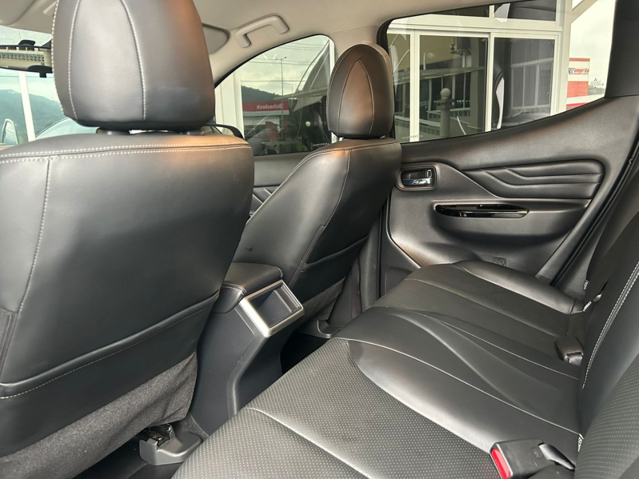 L 200 Triton 2.4 16V SPORT SAVANA 4X4 CABINE DUPLA TURBO DIESEL AUTOMÁTICO