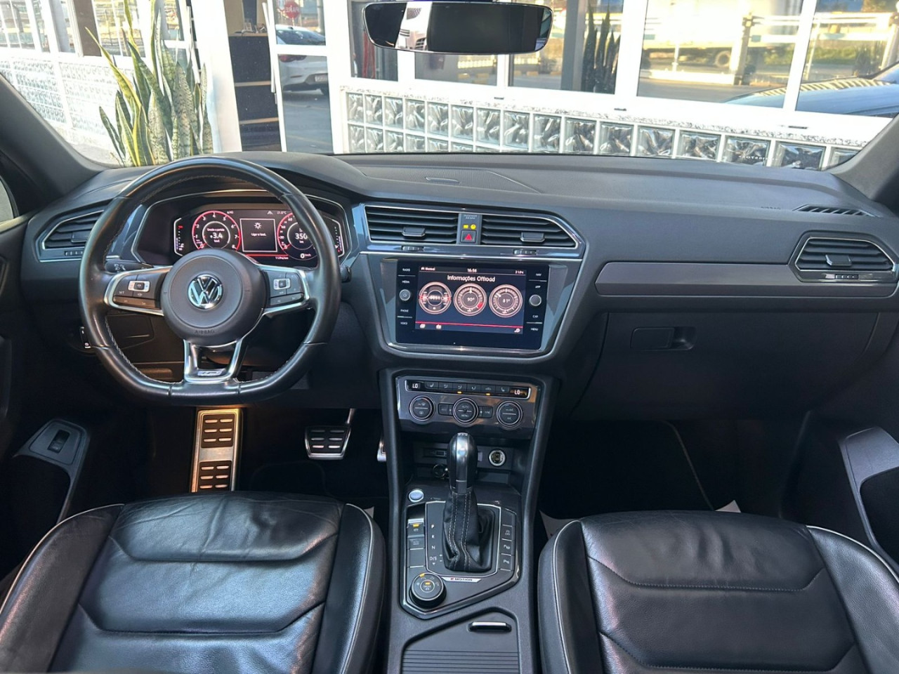 Tiguan 2.0 350 TSI TOTAL FLEX ALLSPACE R-LINE 4-MOTION TURBO AUTOMÁTICO DSG