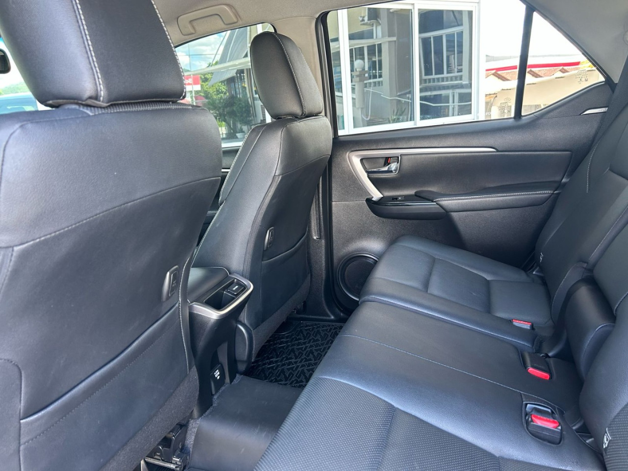 Hilux SW4 2.8 4P SRX 4X4 TURBO DIESEL AUTOMÁTICO