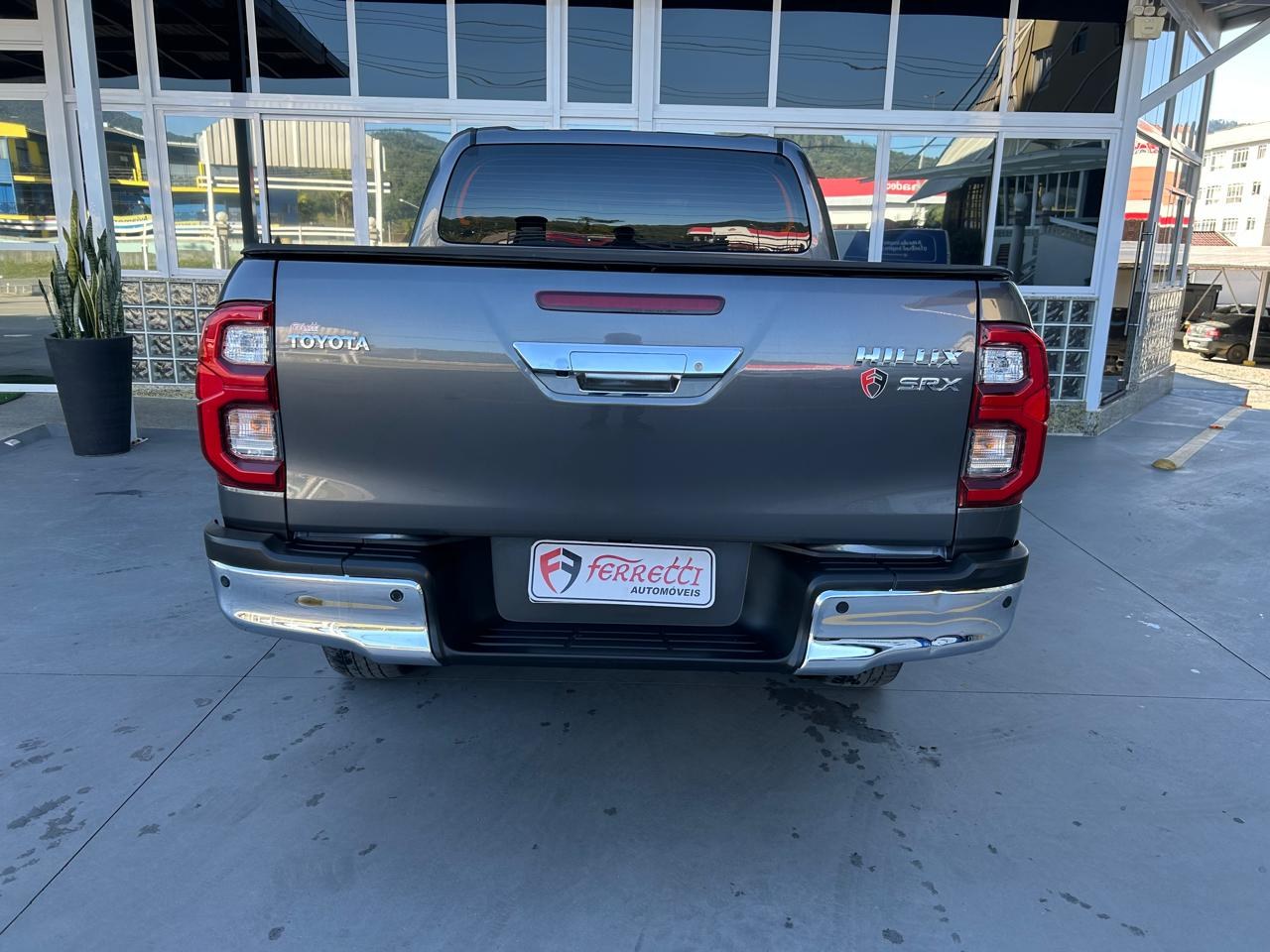 Hilux Caminhonete 2.8 16V SRX 4X4 DIESEL CABINE DUPLA AUTOMÁTICO
