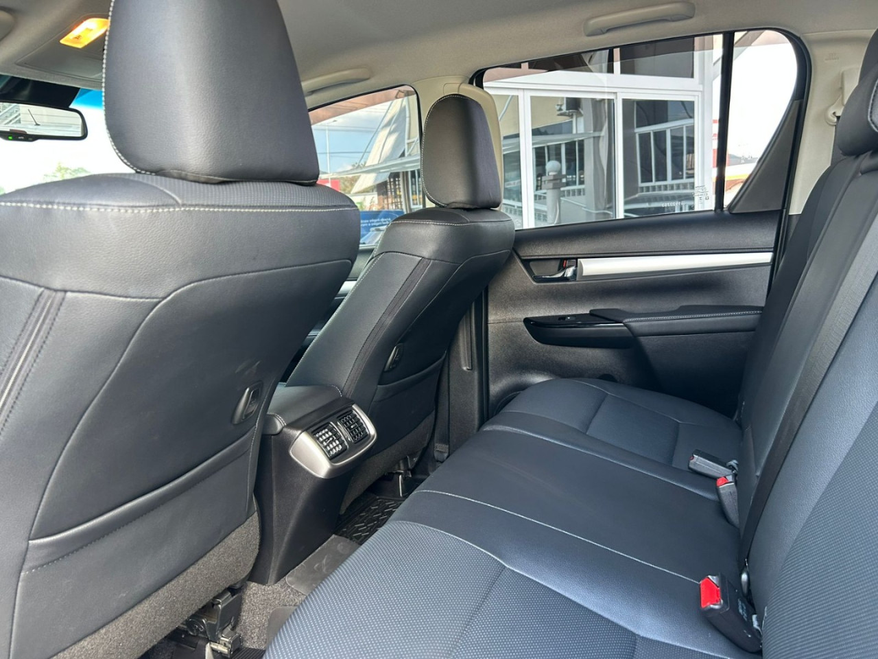 Hilux Caminhonete 2.8 16V SRX PLUS 4X4 TURBO DIESEL CABINE DUPLA AUTOMÁTICO