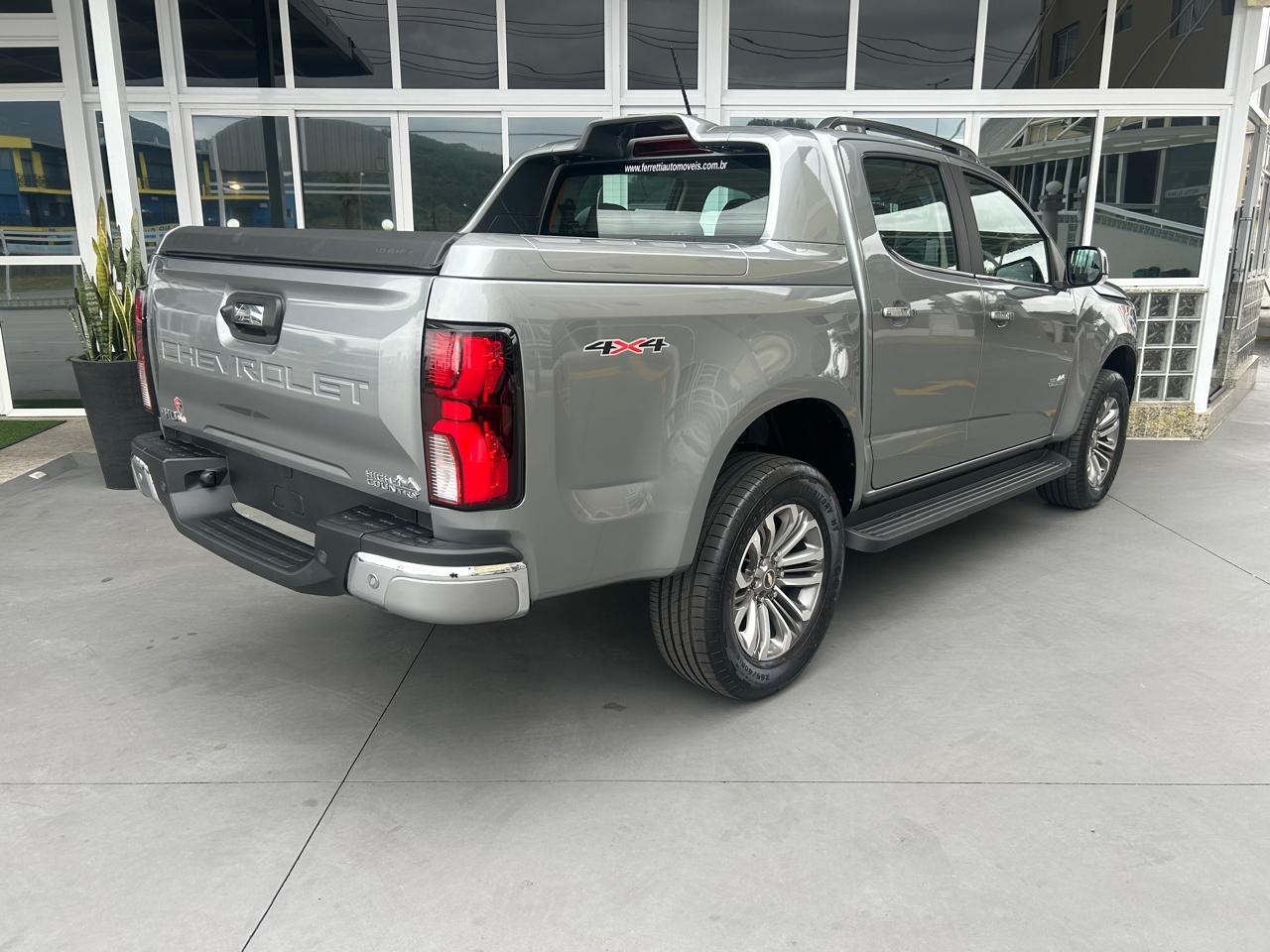 S10 2.8 12V HIGH COUNTRY CABINE DUPLA 4X4 TURBO DIESEL AUTOMÁTICO