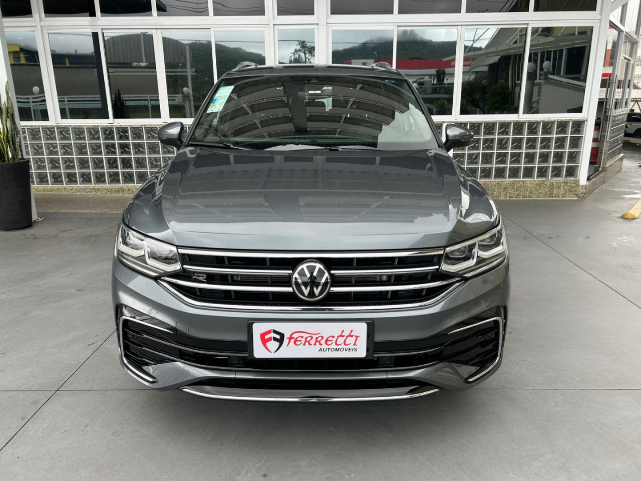VOLKSWAGEN Tiguan 2.0 300 TSI ALLSPACE R-LINE TURBO AUTOMÁTICO