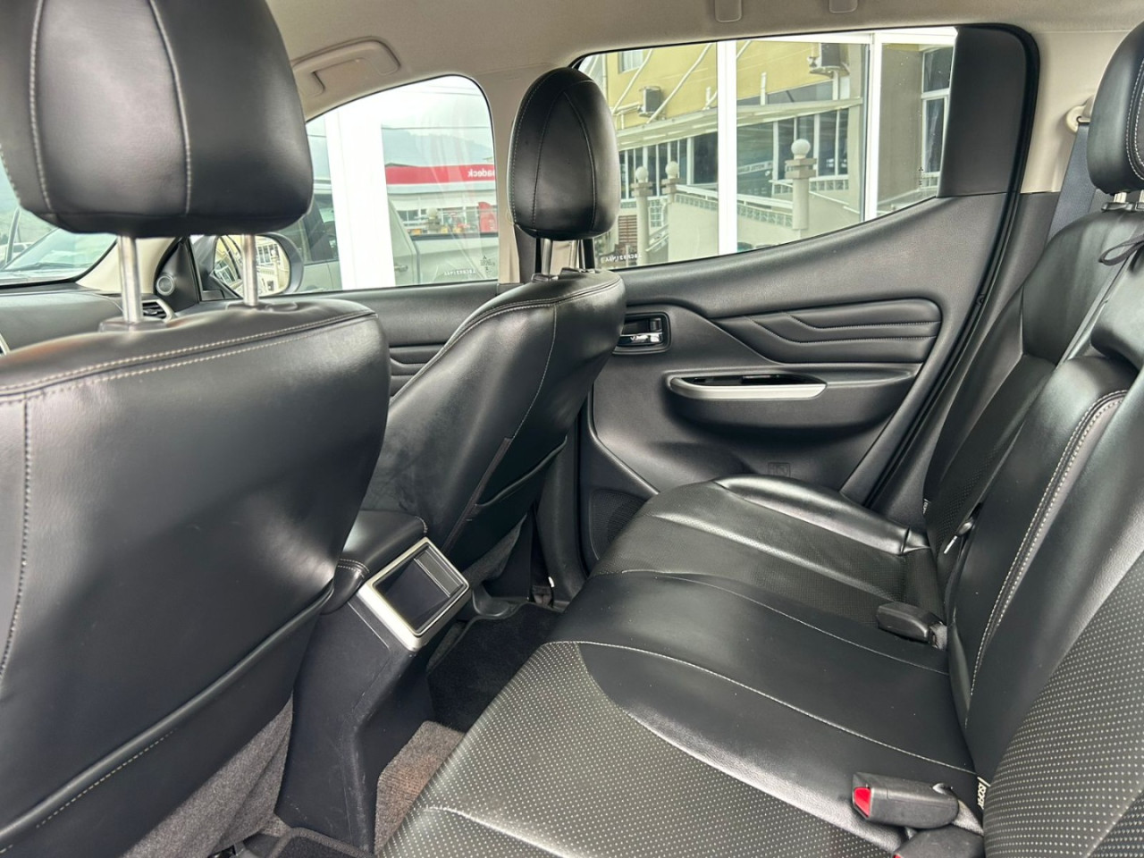 L 200 Triton 2.4 16V SPORT HPE-S 4X4 CABINE DUPLA TURBO DIESEL AUTOMÁTICO