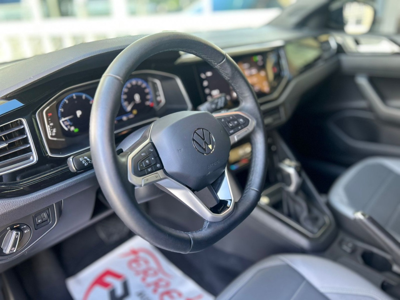 VOLKSWAGEN Nivus 1.0 4P FLEX 200 TSI HIGHLINE TURBO AUTOMÁTICO