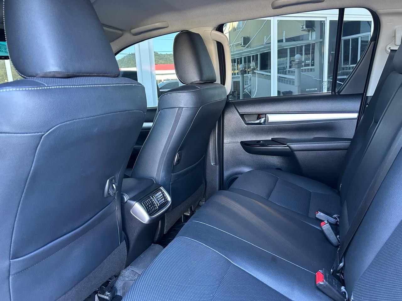 Hilux Caminhonete 2.8 16V SRX 4X4 DIESEL CABINE DUPLA AUTOMÁTICO