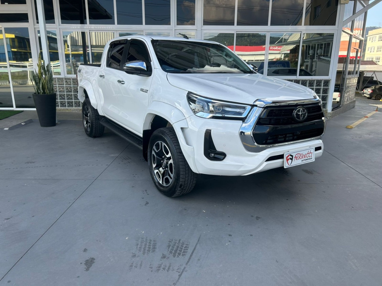 Hilux Caminhonete 2.8 16V SRX PLUS 4X4 TURBO DIESEL CABINE DUPLA AUTOMÁTICO