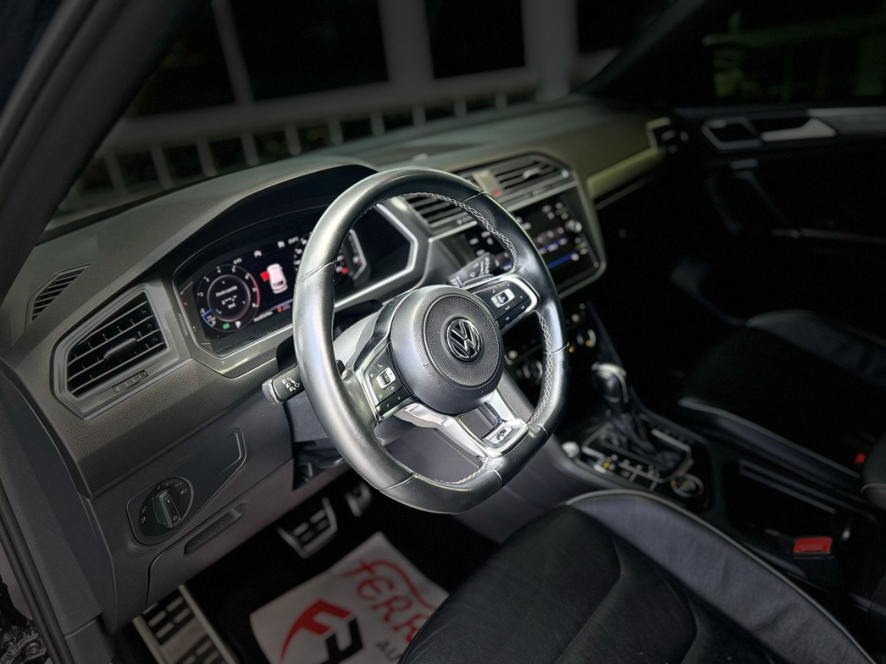 Tiguan 2.0 350 TSI TOTAL FLEX ALLSPACE R-LINE 4-MOTION TURBO AUTOMÁTICO DSG